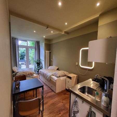 De Doorgang Bed & Breakfast Groningen Dış mekan fotoğraf